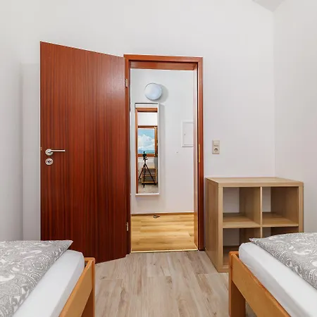 Nur 100 Meter Zum Mit Pool Crikvenica