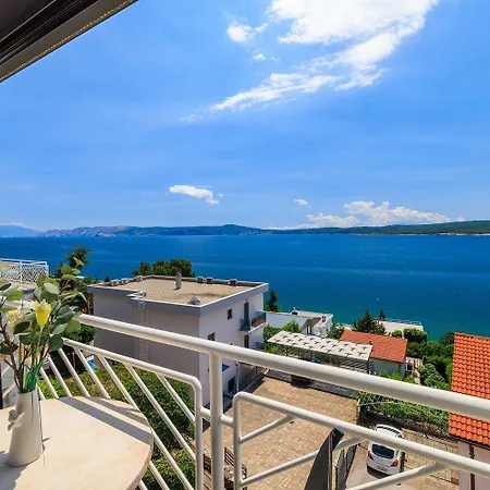 Nur 100 Meter Zum Mit Pool Appartement *