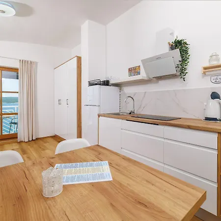 Nur 100 Meter Zum Mit Pool Appartement Crikvenica