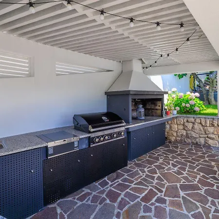 דירה Nur 100 Meter Zum Mit Pool קריקווניצה