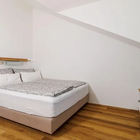 דירה Nur 100 Meter Zum Mit Pool קריקווניצה