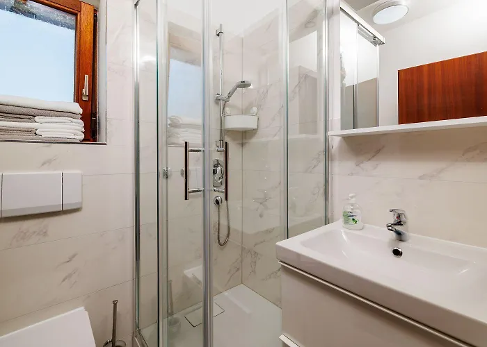 Nur 100 Meter Zum Mit Pool Apartment *
