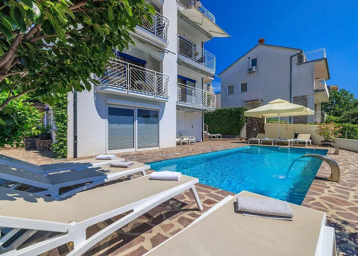 Nur 100 Meter Zum Mit Pool Crikvenica